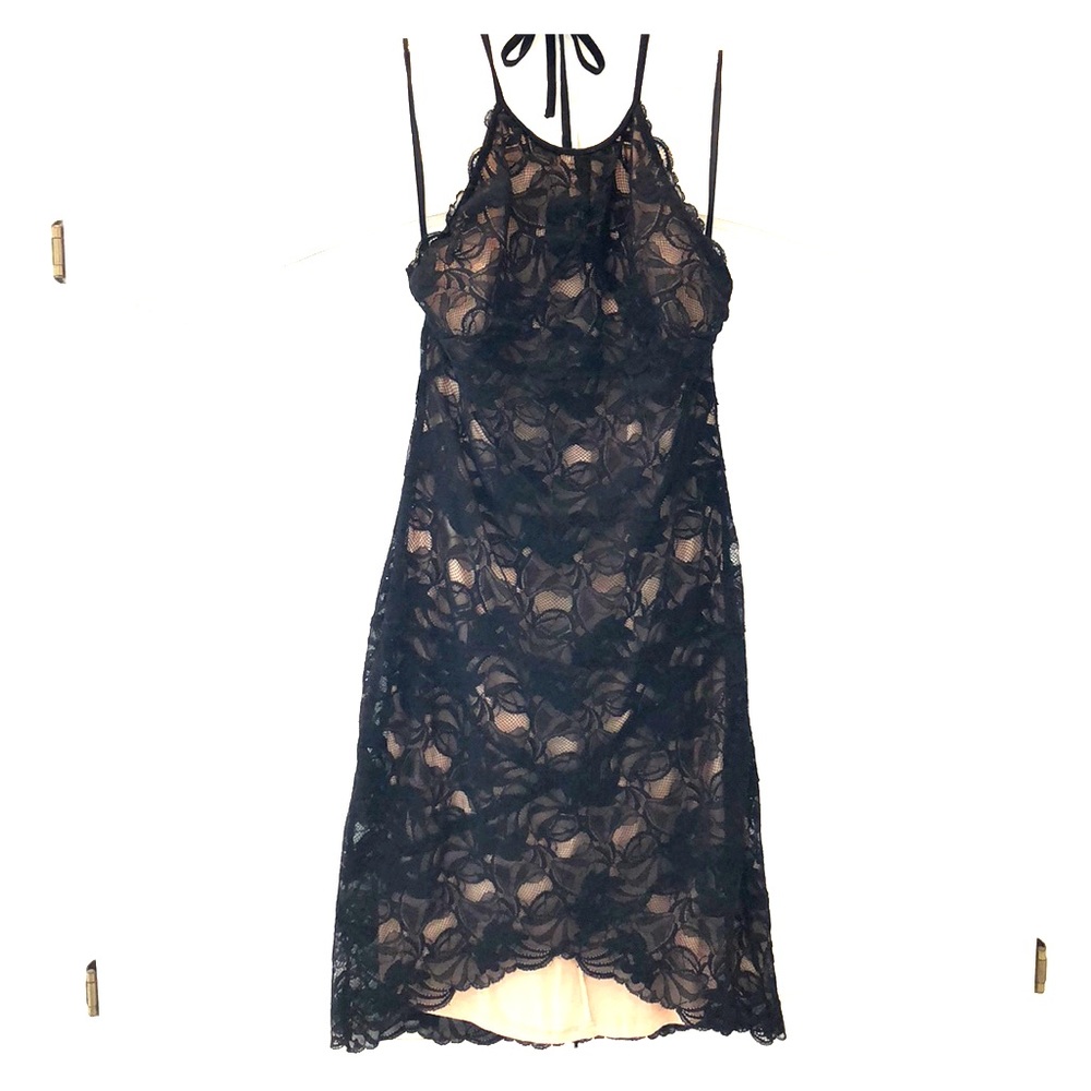 Black lace Cache cocktail dress